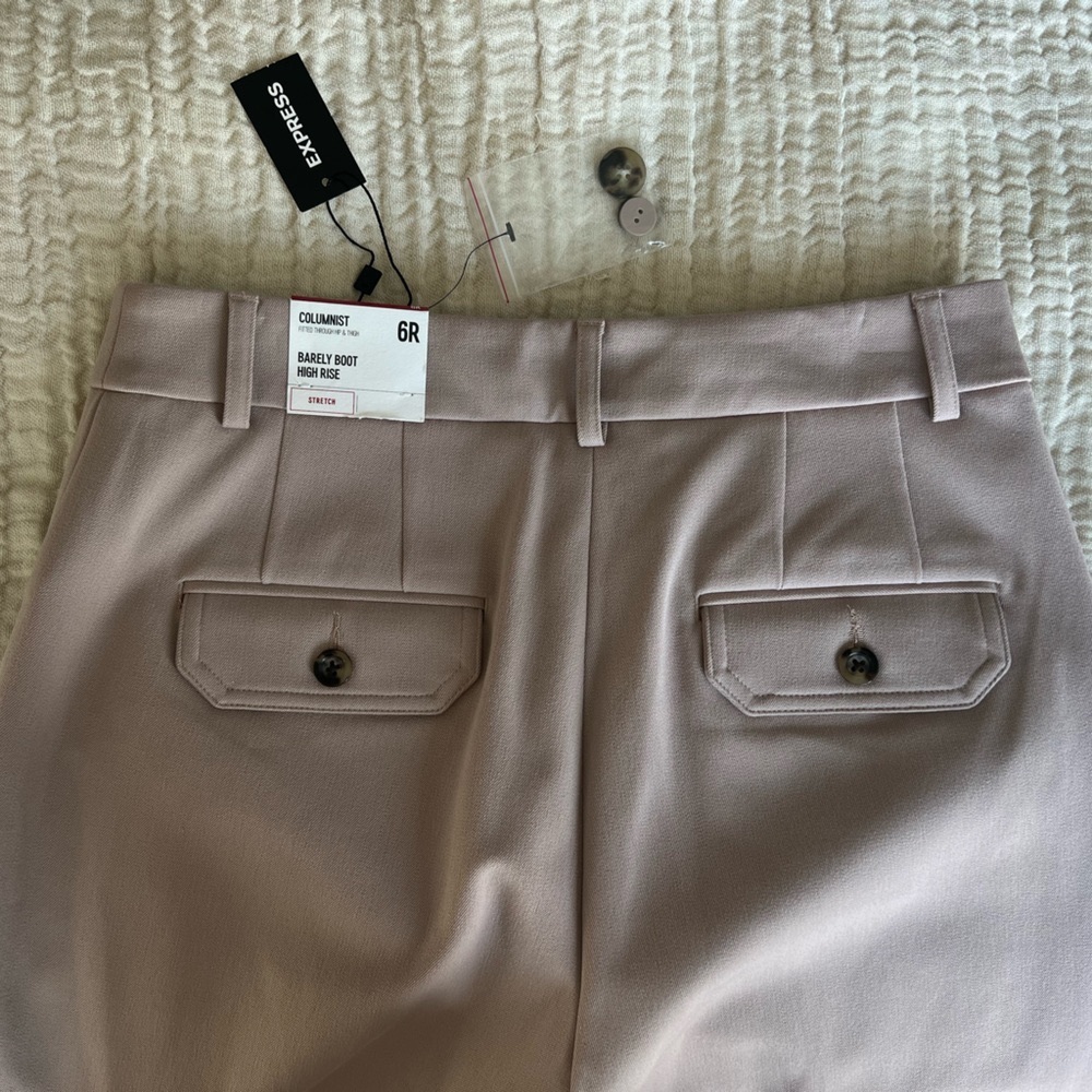 Express women’s columnist stretch barely boot high rise pants in mauve